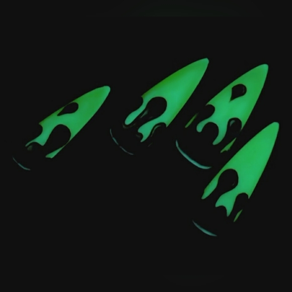 Handmade XXL stiletto glow in the dark & cat eye gel press on nails. - Picture 4 of 7